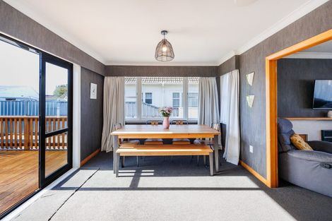 Photo of property in 7 Liverpool Street, Takaro, Palmerston North, 4412