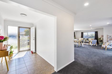 Photo of property in 10 Manhattan Court, Paraparaumu Beach, Paraparaumu, 5032