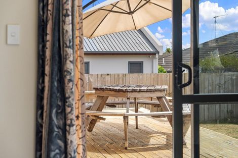 Photo of property in 32 Cranbrook Place, Rototuna North, Hamilton, 3210