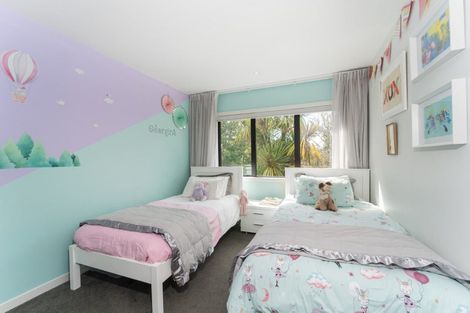 Photo of property in 50 Parr Terrace, Castor Bay, Auckland, 0620