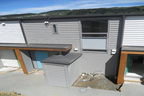 Photo of property in 7u2 Handyside Street, Tawa, Wellington, 5028