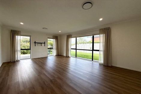 Photo of property in 1 Maple Lane, Huapai, Kumeu, 0810