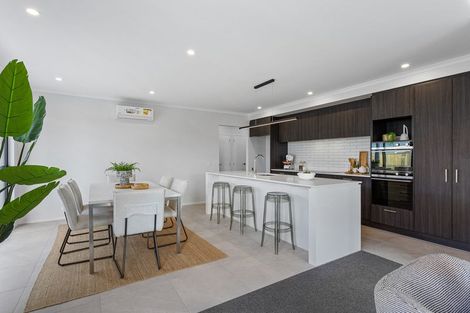 Photo of property in 29 Tiromoana Drive, Red Beach, 0932