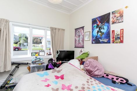 Photo of property in 14 Calvert Road, Moturoa, New Plymouth, 4310