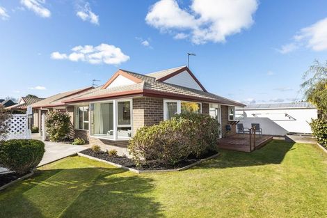 Photo of property in 19b Juniper Place, Burnside, Christchurch, 8053