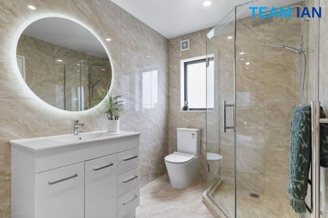 Photo of property in 1/68 Smythe Road, Henderson, Auckland, 0612