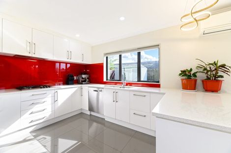 Photo of property in 9a Harrington Road, Henderson, Auckland, 0610
