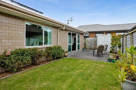 Photo of property in 8 Montague Grove, Stratford, 4332