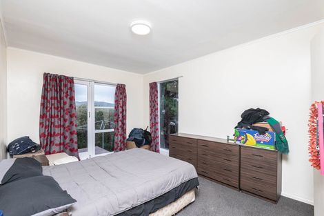 Photo of property in 86a Black Rock Road, Newlands, Wellington, 6037