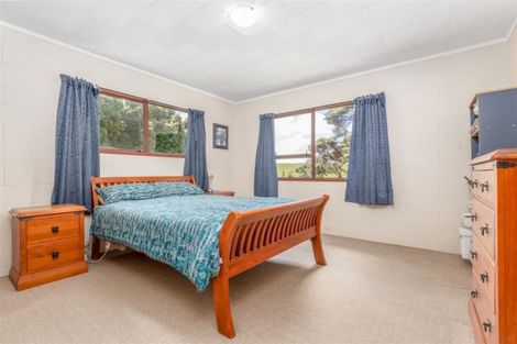 Photo of property in 1310 Old North Road, Helensville, 0875