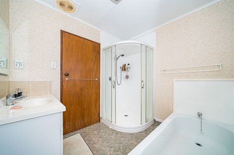 Photo of property in 19 Sandstrom Grove, Feilding, 4702