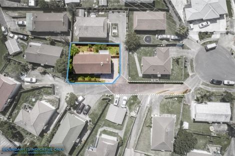 Photo of property in 24 Halloran Place, Massey, Auckland, 0614