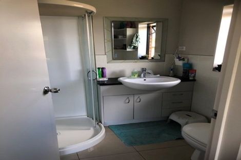 Photo of property in 22 Donegal Park Drive, Flat Bush, Auckland, 2019