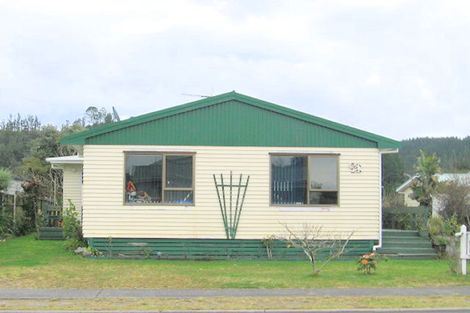 Photo of property in 124 Mayfair Avenue, Whangamata, 3620
