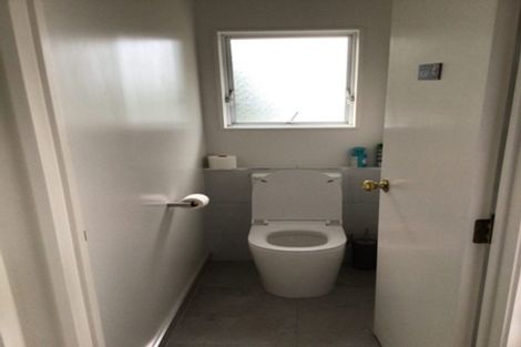 Photo of property in 11 Gloria Avenue, Te Atatu Peninsula, Auckland, 0610