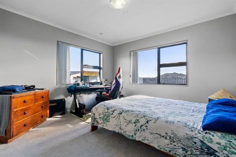 Photo of property in 13 Kokako Rise, Papakura, 2110