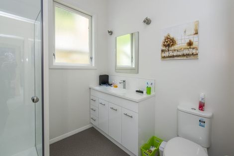 Photo of property in 140 Glenmore Street, Northland, Wellington, 6012