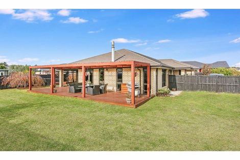 Photo of property in 22 Kauri Drive, Waiuku, 2123