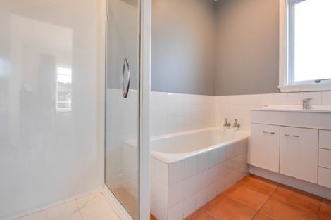 Photo of property in 1426 Karamu Road North, Mayfair, Hastings, 4122