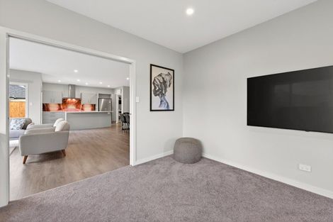Photo of property in 3 Magnolia Lane, Kelvin Grove, Palmerston North, 4414