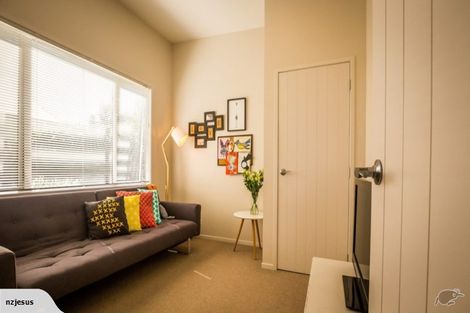 Photo of property in 7 Tee Point, Red Beach, 0932