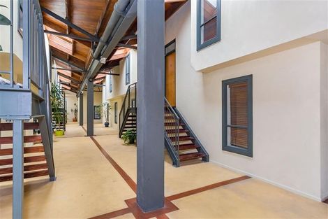 Photo of property in Metro Apartments, 220u8 Thorndon Quay, Pipitea, Wellington, 6011