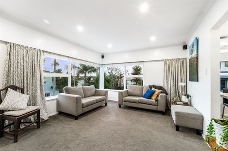 Photo of property in 3/3 Marsh Avenue, Forrest Hill, Auckland, 0620