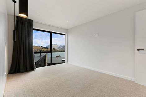 Photo of property in 15a Potters Hill Drive, Queenstown, 9300