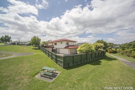 Photo of property in 22 Killygordon Place, Massey, Auckland, 0614