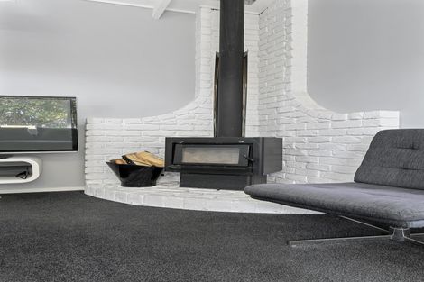 Photo of property in 14 Pitcher Place, Glen Eden, Auckland, 0602