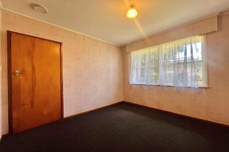 Photo of property in 3/77 Royal View Road, Te Atatu South, Auckland, 0610