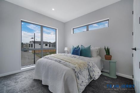 Photo of property in 19 Yellow Pear Lane, Karaka, 2578