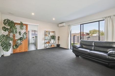 Photo of property in 4a Kinley Street, Rangiora, 7400