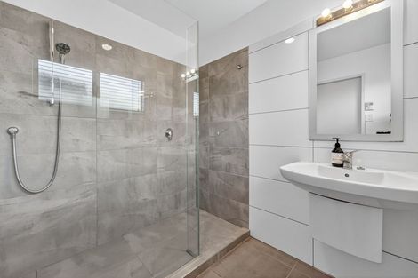 Photo of property in 1/6 Fenwick Avenue, Milford, Auckland, 0620