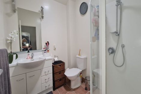 Photo of property in 2/5 Carolina Place, Albany, Auckland, 0632