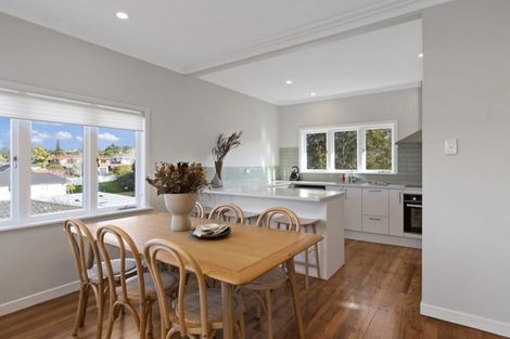 Photo of property in 41 Parker Avenue, New Lynn, Auckland, 0600