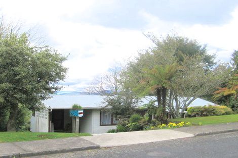 Photo of property in 17 Exeter Place, Tihiotonga, Rotorua, 3015