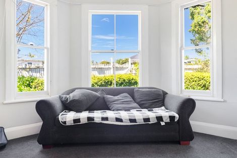 Photo of property in 57 Garfield Road, Helensville, 0800