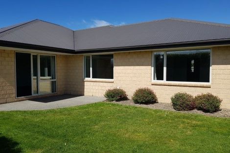 Photo of property in 5 Teagarden Close, Mairehau, Christchurch, 8052
