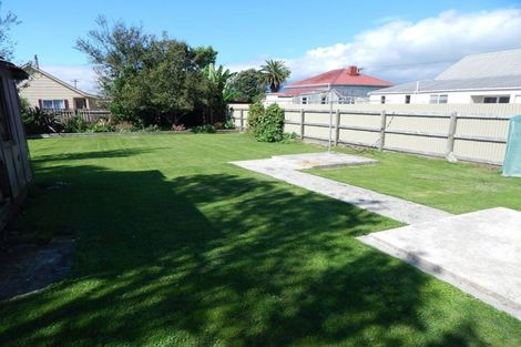 Photo of property in 21 Russell Street, Westport, 7825