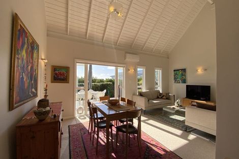 Photo of property in 2/39 Shanaway Rise, Hillcrest, Auckland, 0627