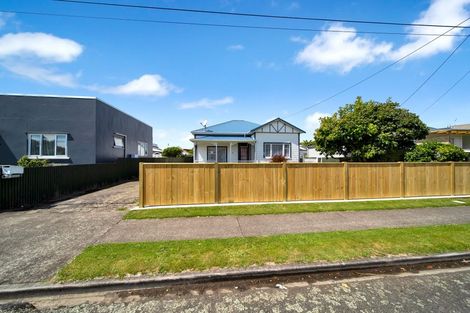 Photo of property in 56 Vogel Street, Hawera, 4610