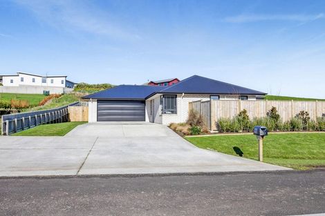 Photo of property in 32 Larlin Drive, Hawera, 4675