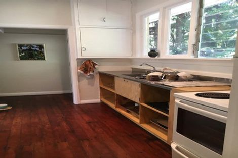 Photo of property in 26 Paturoa Road, Titirangi, Auckland, 0604