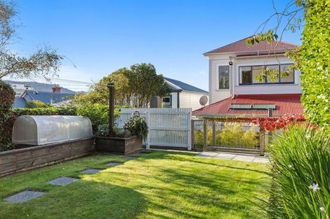 Photo of property in 54 Majoribanks Street, Mount Victoria, Wellington, 6011