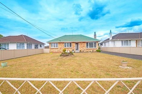 Photo of property in 38 Smythe Road, Henderson, Auckland, 0612