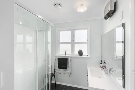 Photo of property in 1 Glen Street, Levin, 5510