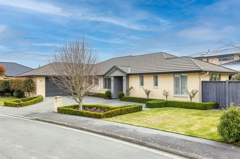 Photo of property in 17 Breton Close, Northwood, Christchurch, 8051