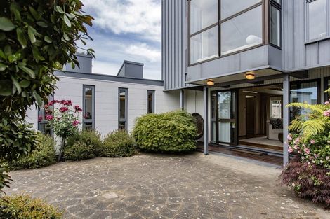 Photo of property in 19 Kent Lodge Avenue, Avonhead, Christchurch, 8042