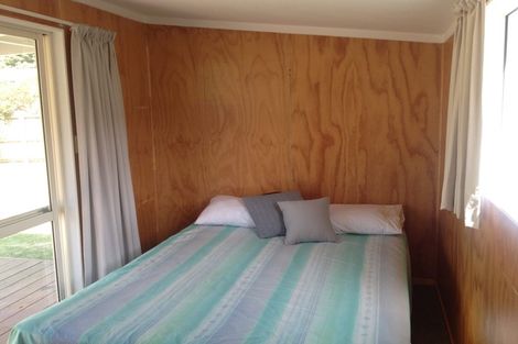 Photo of property in 11 Stack Road, Port Waikato, Tuakau, 2695